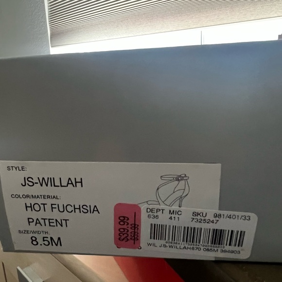 Jessica Simpson bright pink strapped heel - Picture 4 of 4